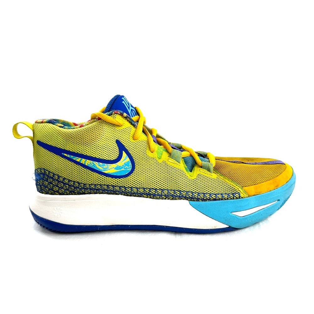 Nike Kyrie Flytrap VI 6 Youth Size 5.5 Yellow Spongebob Basketball Shoe